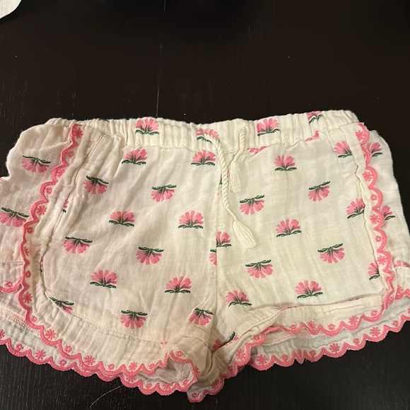 Old navy Floral Pink and White Shorts - Picture 1 of 2